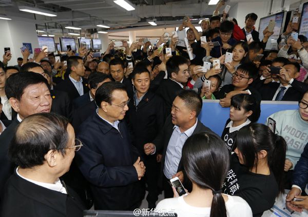 大海家政吳海峰總經(jīng)理榮幸與李克強(qiáng)總理面對(duì)面交流
